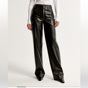 Abercrombie Vegan Leather High Rise Loose Pant 25/0S